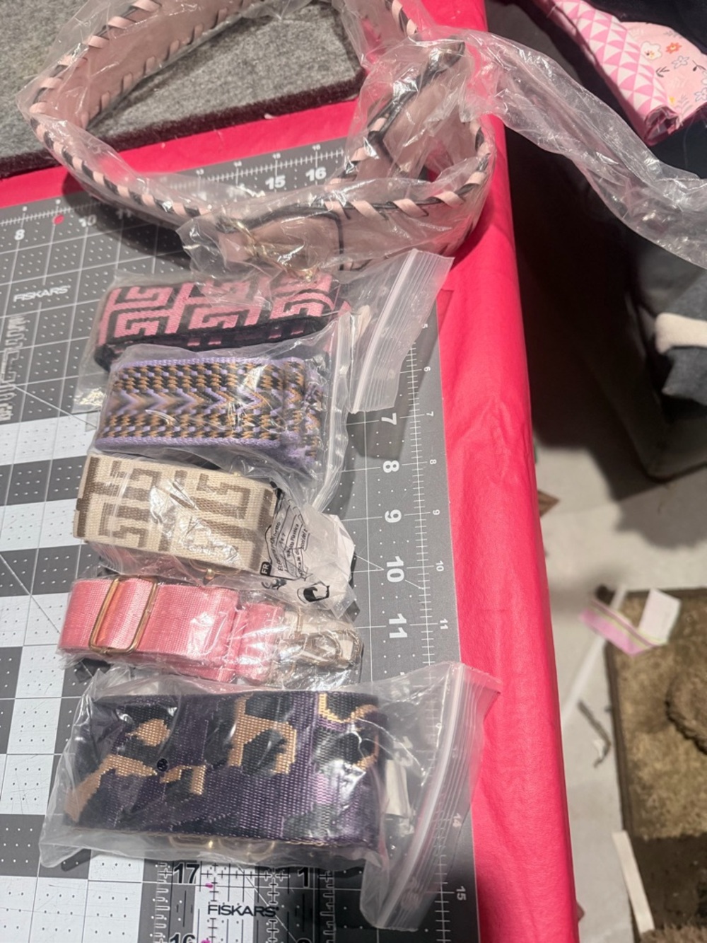 Bundle of guitar straps. Six total   NWT